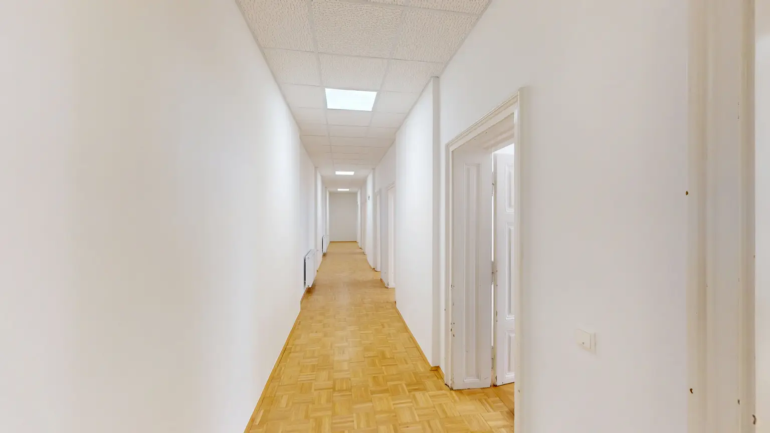 Modern sanierte Bürofläche – 6 Zimmer & Erweiterungsmöglichkeit bis ca. 600 m²