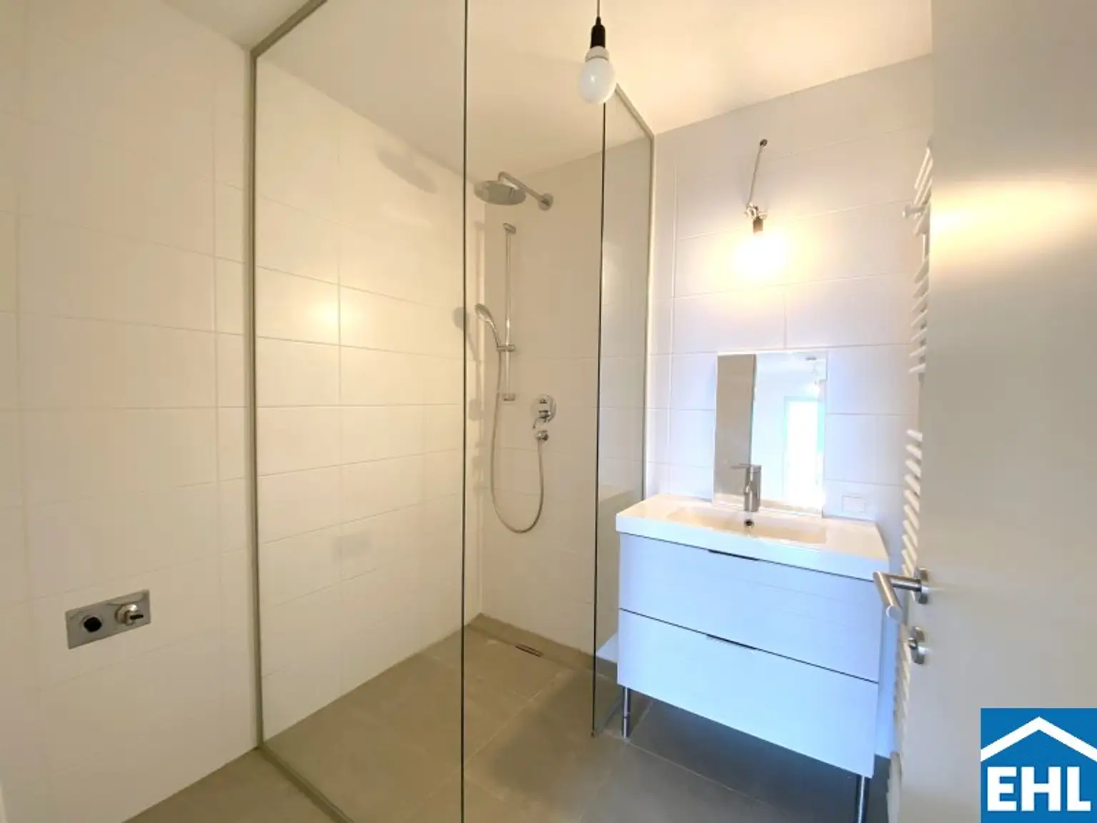 Moderne 2-Zimmer-Wohnung mit Balkon am Liesingbach