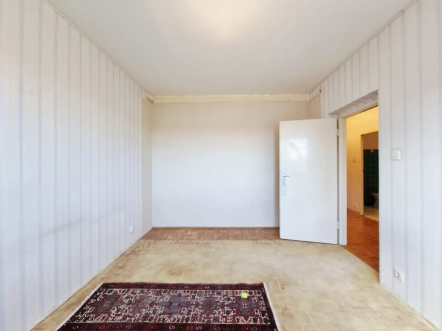 116 m², 4-Zimmerwohnung mit Loggia in Bestlage