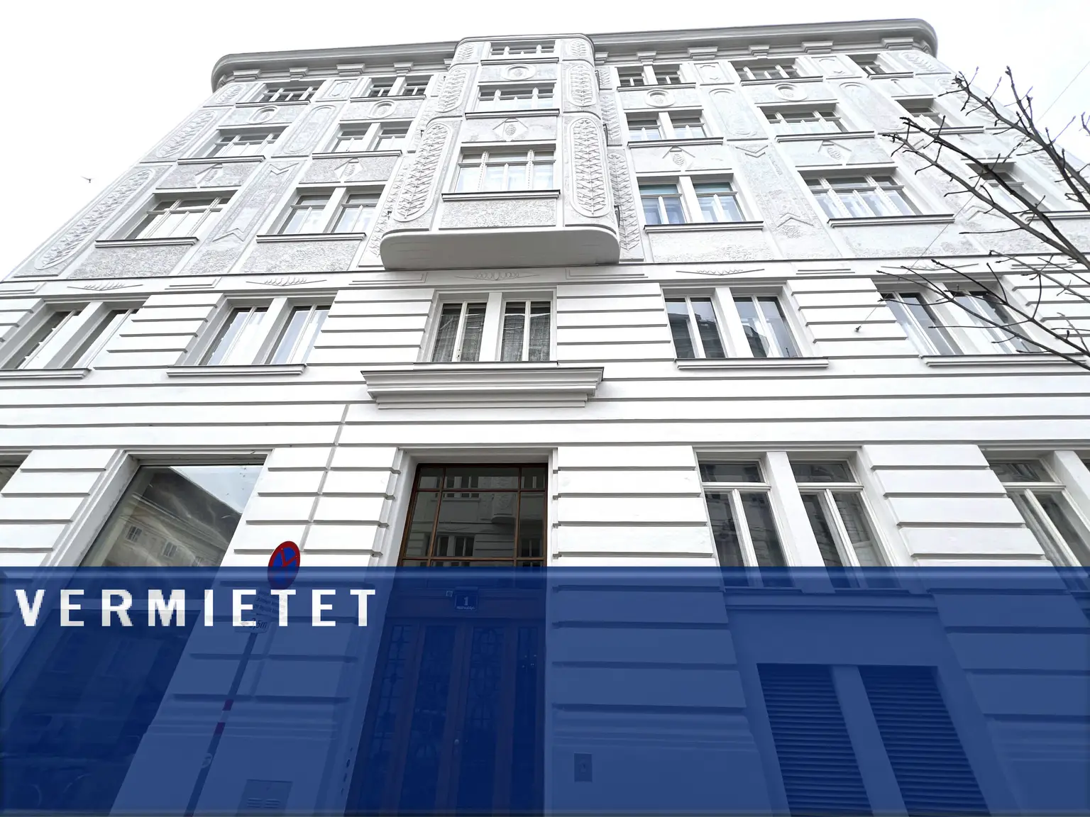 UNBEFRISTET: Großzügige, stilvolle Altbauwohnung in Top Lage