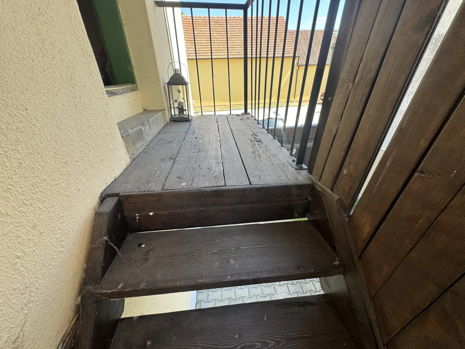 zusätzlicher Wohnraum über die Stiege von außen