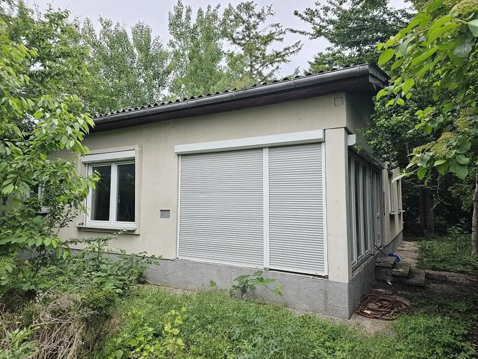 "SANIERUNGSPROJEKT MIT VIEL POTENZIAL | ca. 1.085 m² Grundstücksfläche | Ruhelage in Mitterndorf an der Fischa"