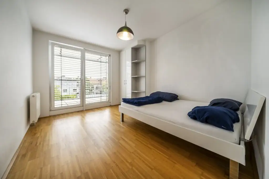 SAARPARK - AUSBLICK** Dachgeschosswohnung mit Innenhofterrasse **