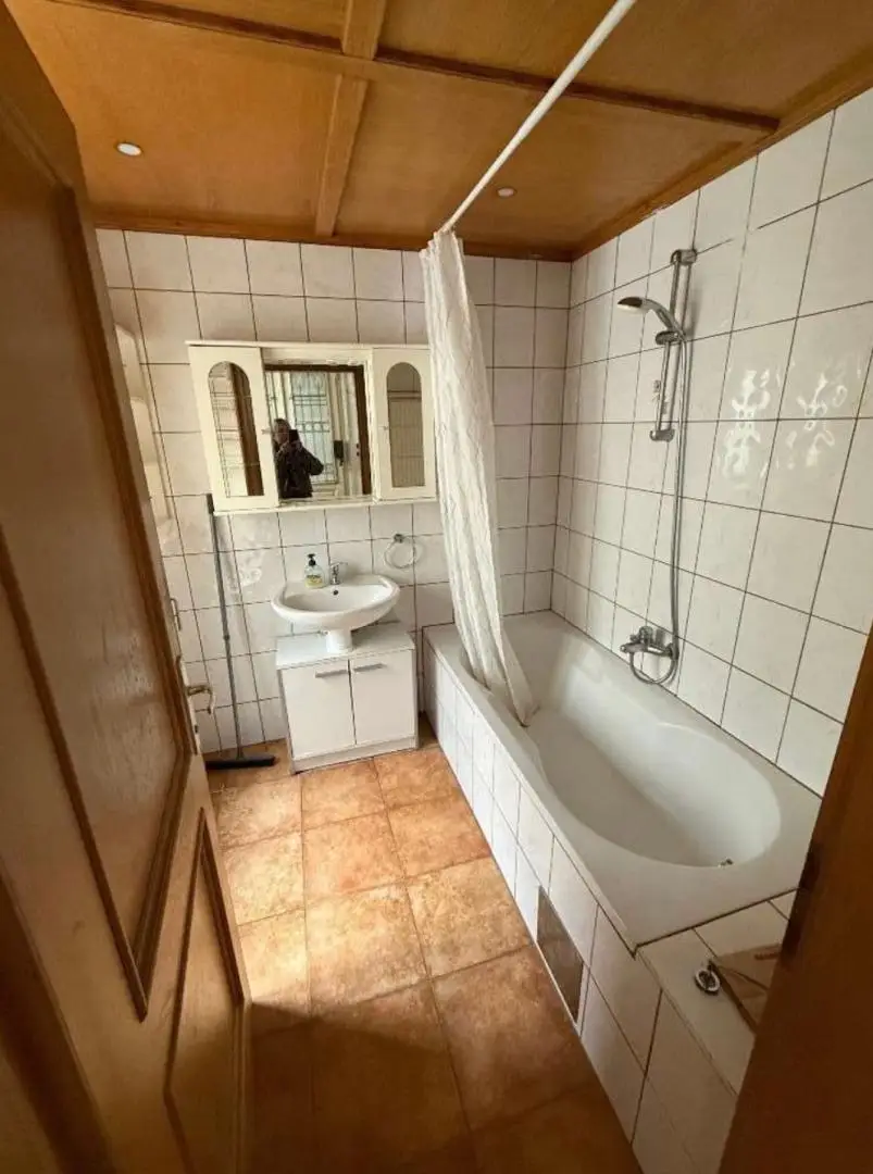 Charmante Altbauwohnung mit optimalem Grundriss – nur 50 m zur U4 Schönbrunn!