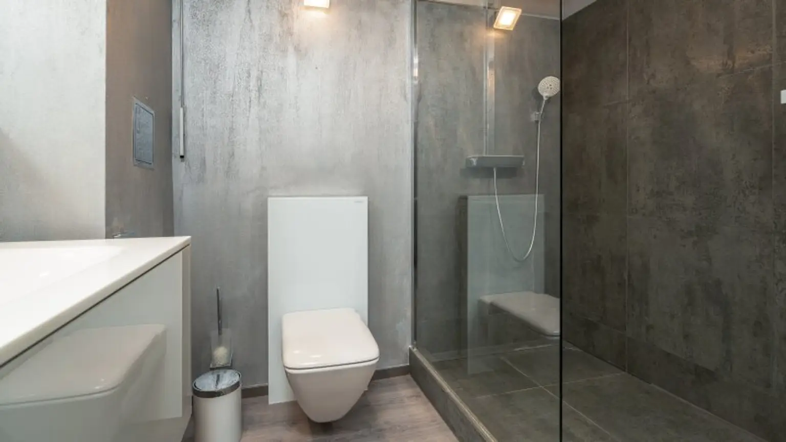 Wohnträume verwirklichen ! *Exklusive Maisonette-Wohnung mit Garten*