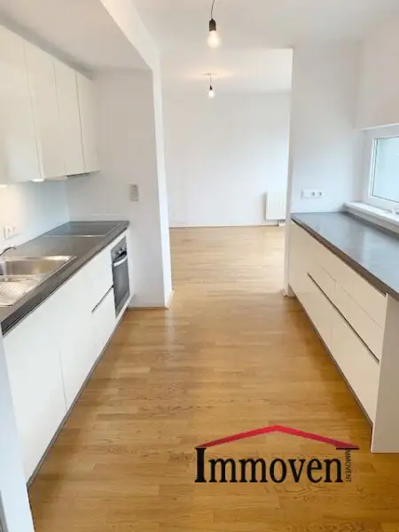 Großzügige 4-Zimmerwohnung in Ruhelage mit Park Blick!