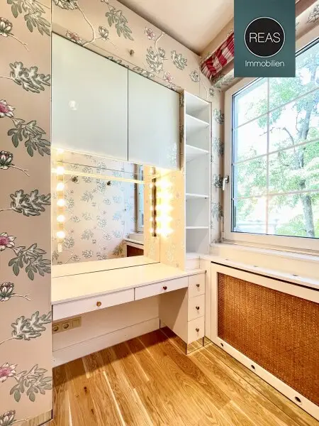 Döblinger Cottage ! Klimatisiertes Luxus - Dachgeschoss - Apartment mit 2 Terrassen! Garage verfügbar!