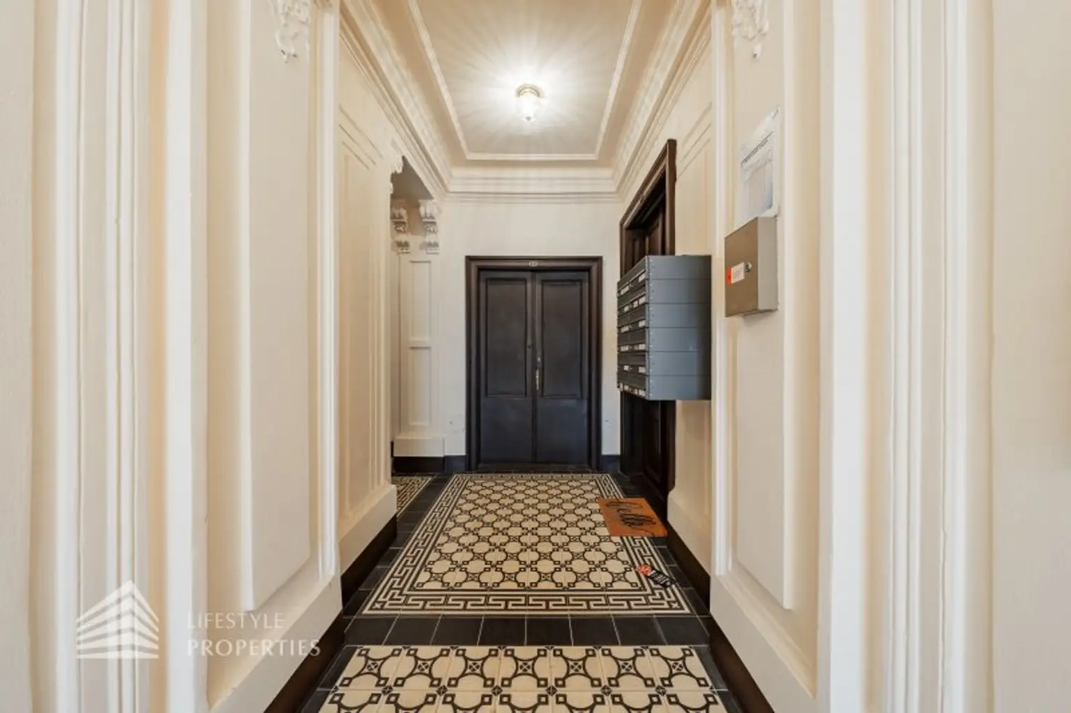 Sanierungsbedürftige Garconniere in ruhiger Lage des 9. Bezirks! Nähe Liechtensteinpark by Lifestyle Properties GmbH