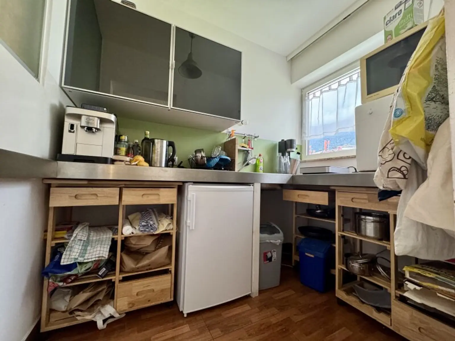 Hübsche Starterwohnung mit Balkon und Autoabstellplatz in perfekter Lage!