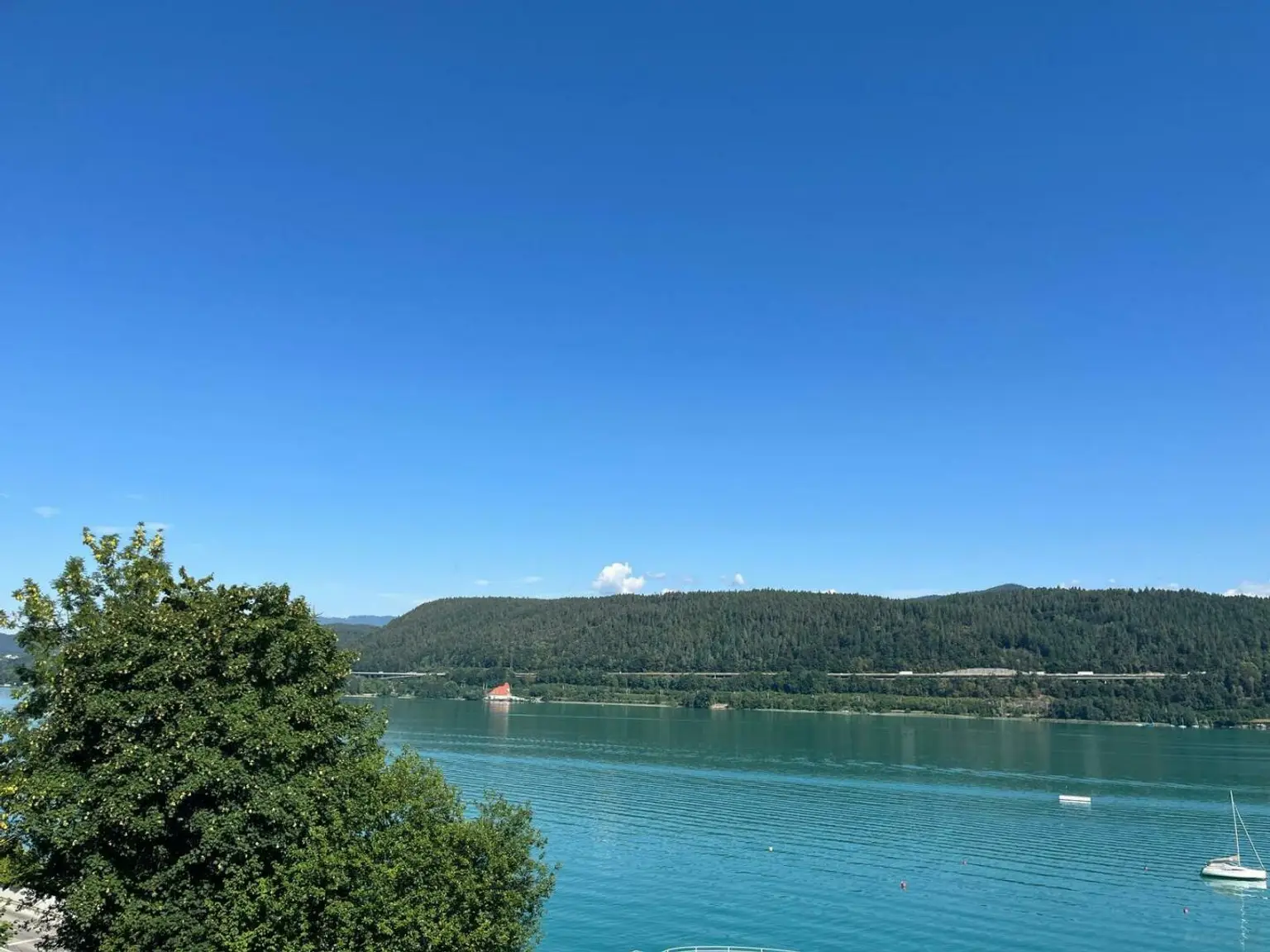 Schiefling - Penthouse Wohnung mit Seeblick und Privatstrand am Wörthersee