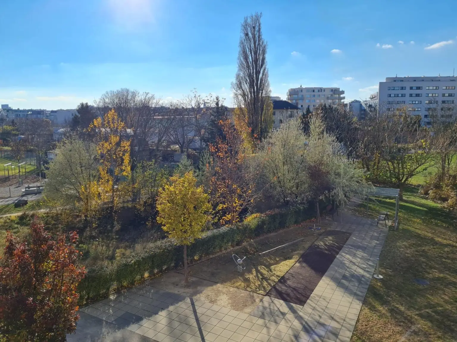 Beim Gasometer: Top-moderne Neubauwohnung mit 9,29m² SÜDWEST-Balkon/Loggia - U3 Nähe!!