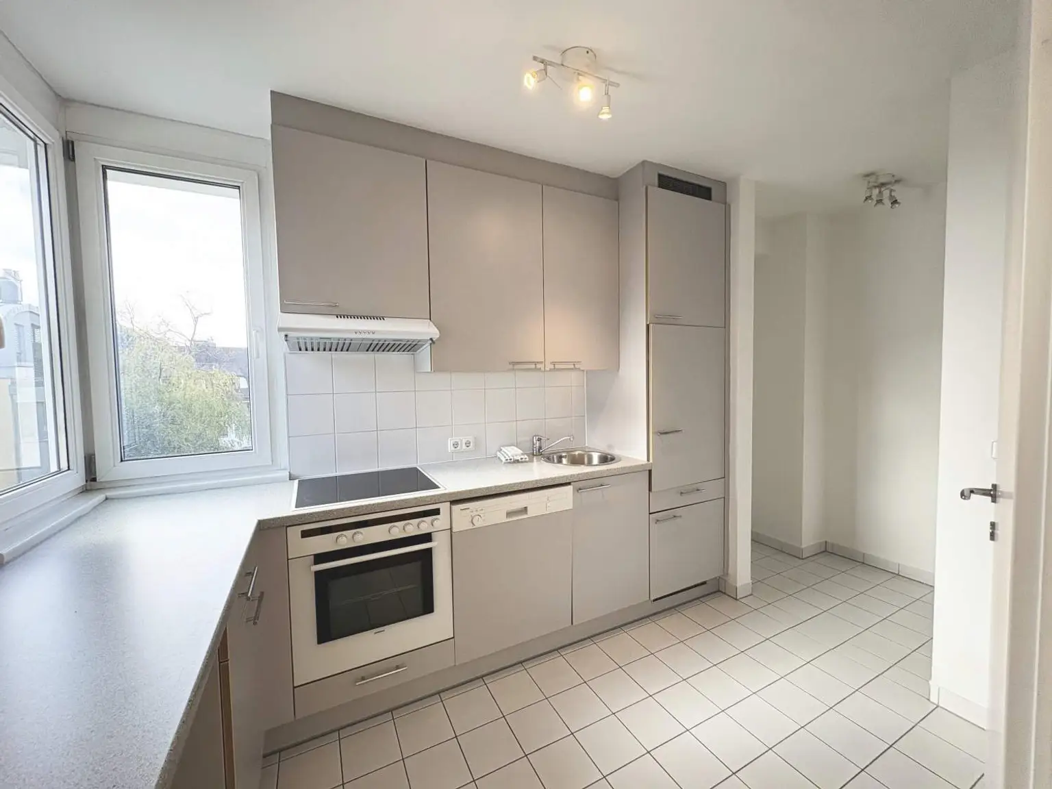 Blick is Grüne - 
Ruhige 3 Zimmer Wohnung mit Balkon