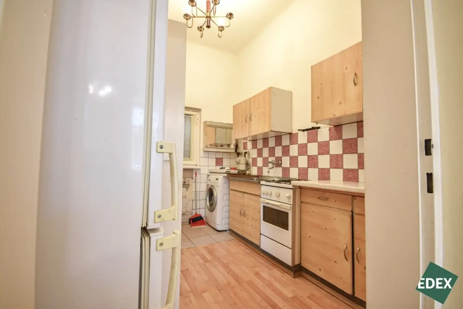 Ideal für kreative Gestalter oder Projektentwickler- Altbauwohnung – 1 Zimmer in Parknähe, 1200 Wien