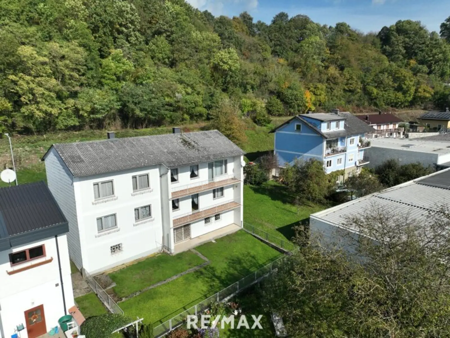 Haus an der stillgelegten Bahntrasse