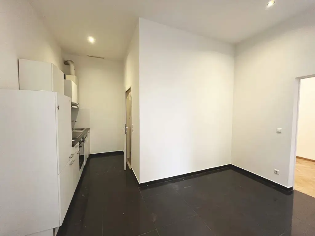 Gemütliche 2 Zimmer Wohnung mit Eigengarten
Nähe Altes AKH