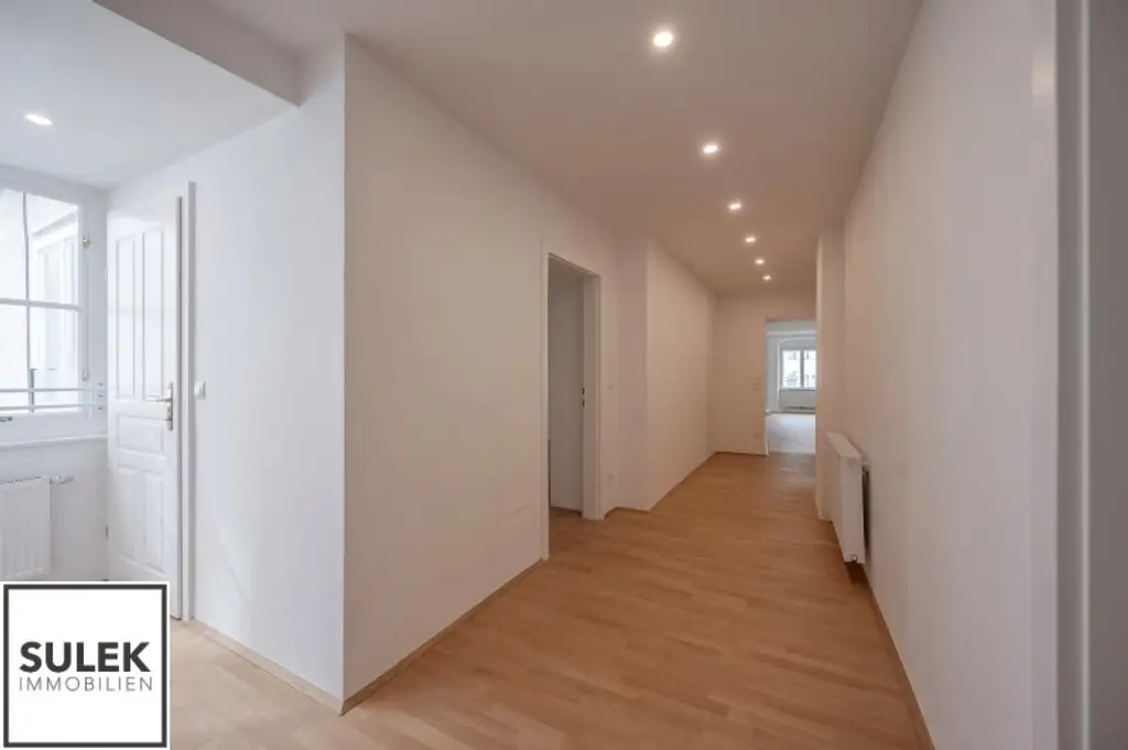 VIDEO-TOUR: traumhafte 3 Zimmer DG-Wohnung mit großem Wohnsalon in Bestlage * mit Blick zum Stephansdom *