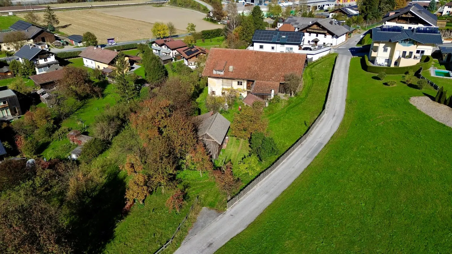 Panoramablick inklusive -  Baugrundstück mit Altbestand in schönster Lage