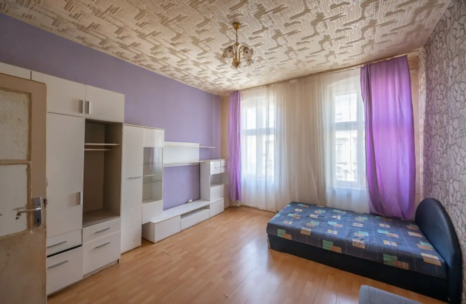 ++KOPP++ sanierungsbedürftige 1-Zimmer Altbau-Wohnung in toller Lage!