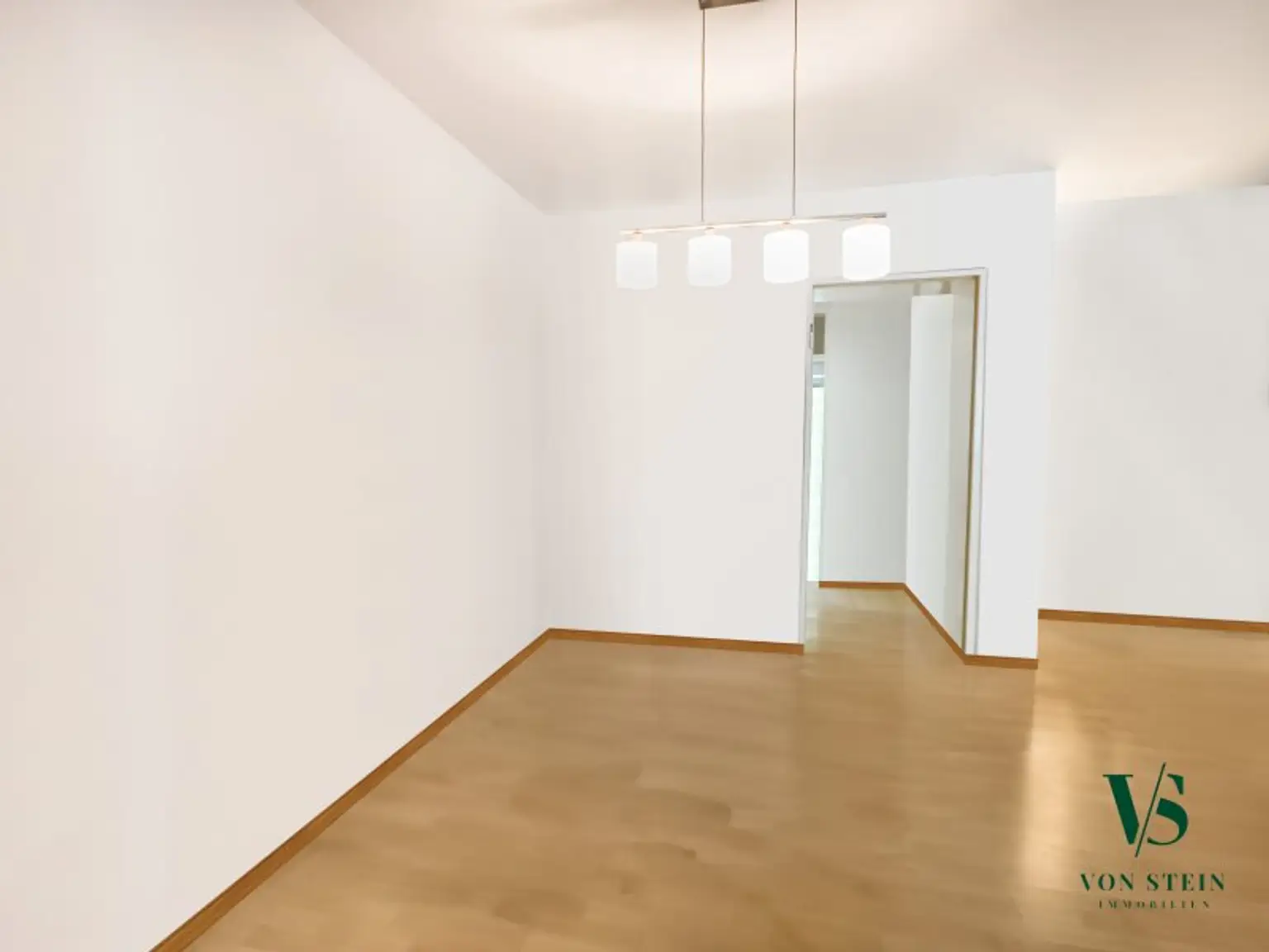 Bogenhausens Schmuckstück: Exklusive 3-Zimmer-Wohnung mit Loggia und Garage
