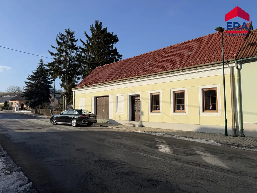 Charmantes Weinviertler Bauernhaus mit handbemalten Fliesen in Ottenthal