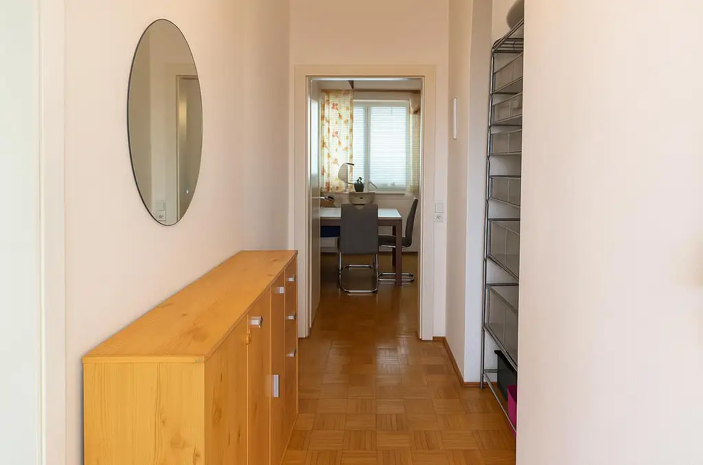 Top Lage! Vermietete Garçonniere im Bezirk Jakomini mit Autoabstellplatz