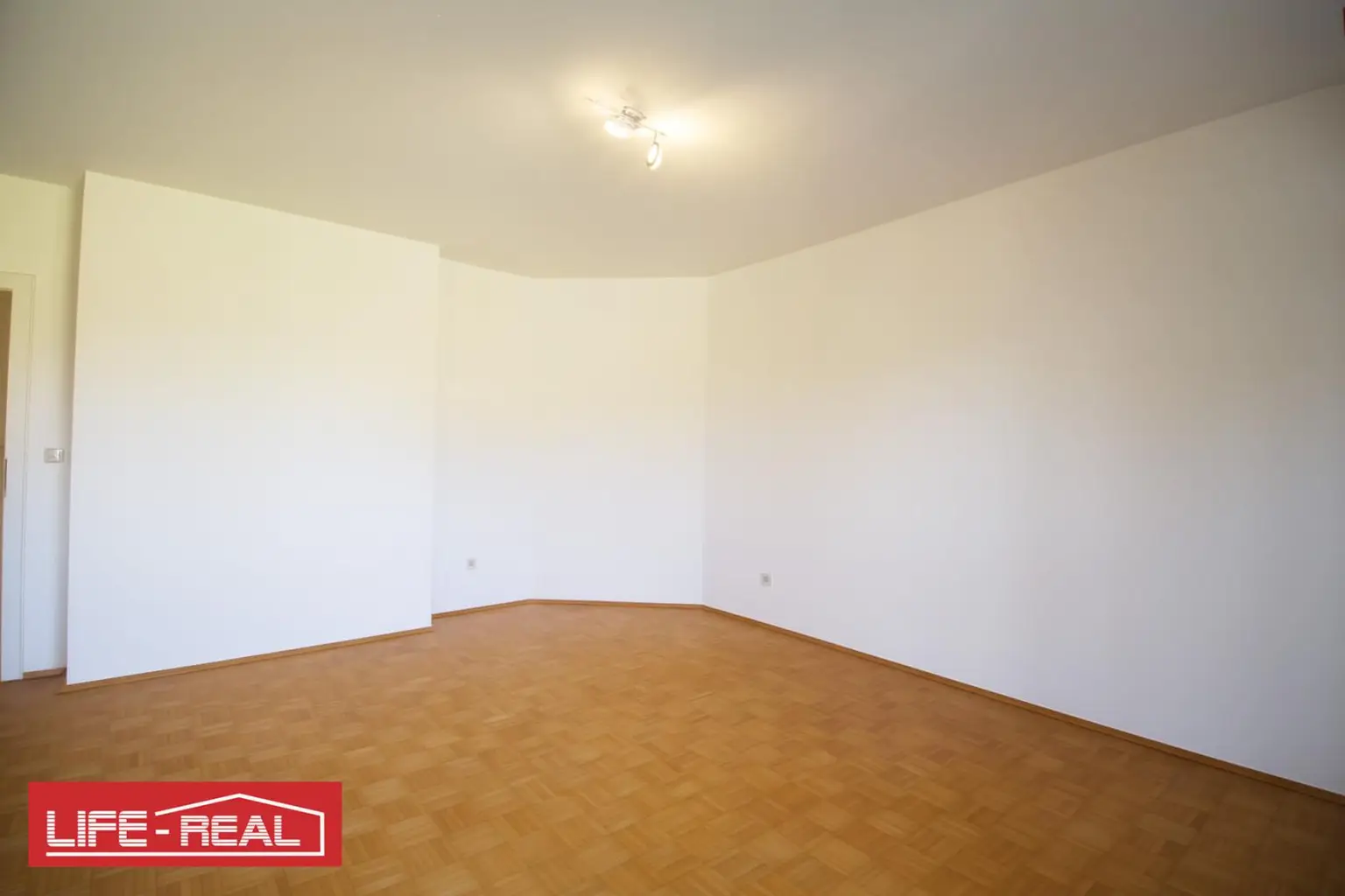 Kapitalanlage oder neues Zuhause! Großzügige 3,5-Zimmer-Wohnung mit Blick ins Grüne