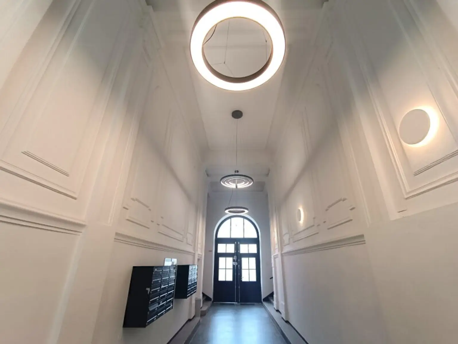 Moderne Dachgeschoss-Wohnung mit Freifläche in Bestlage! Nähe U4 Margaretengürtel & Pilgramgasse! Verfügbar ab 01.02.2026!