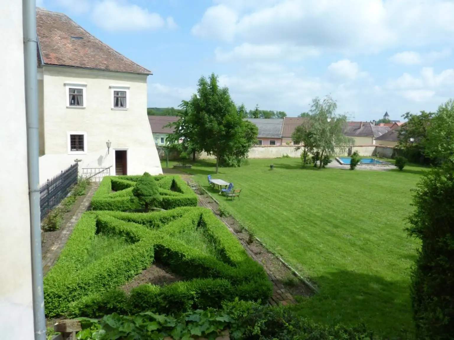 Herrschaftlicher Dreikanthof im Weinviertel