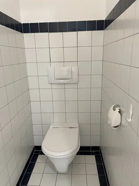 3 Zimmer Wohnung mit Gemeinschaftsdachterrasse direkt beim Karlsplatz!