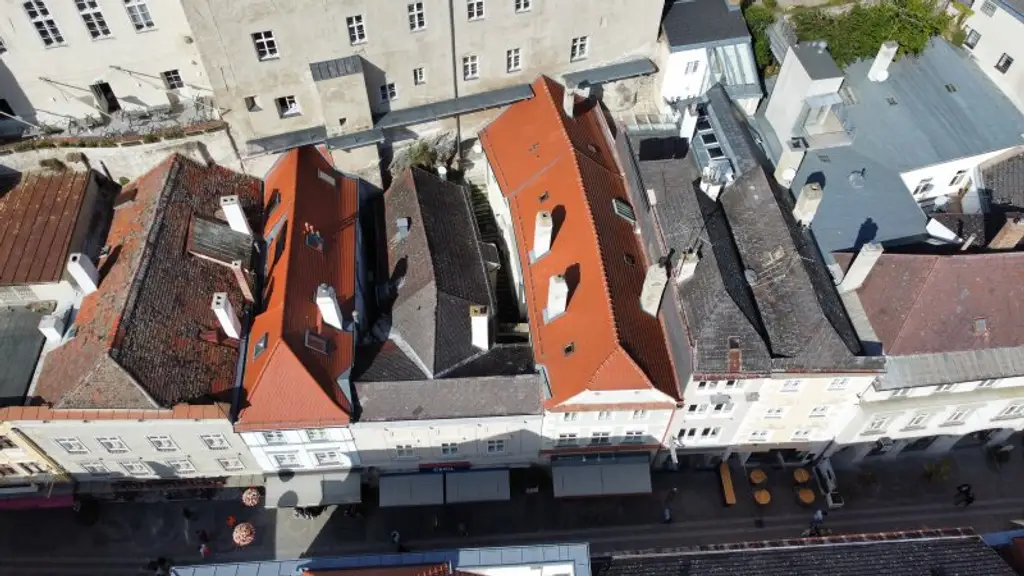 5% Rendite, steuerlich auf 15 Jahre abschreiben! Top-vermietetes Stadthaus im Herzen der Kremser Innenstadt