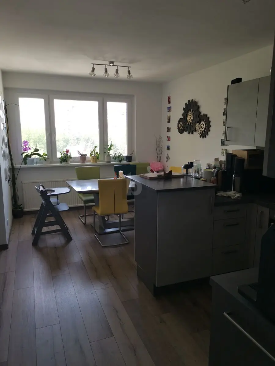 ZENTRALE LAGE, VOLLSTÄNDIG RENOVIERT, SEHR HELL