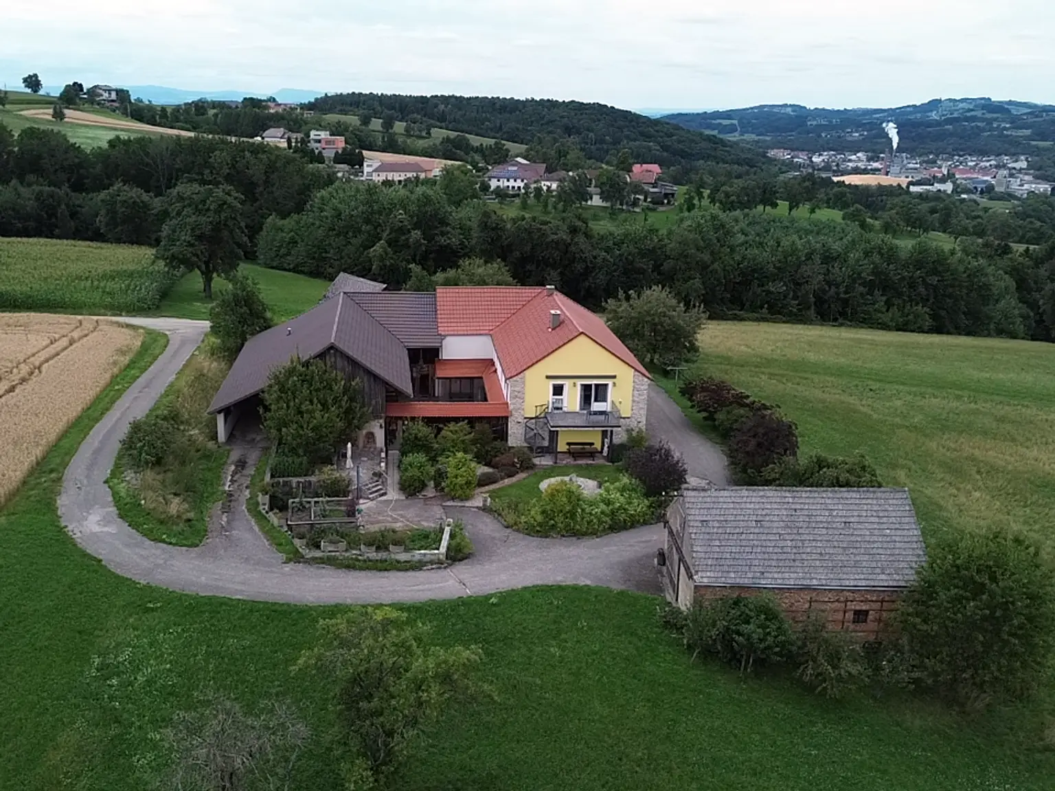 Traumhaftes Bauernhaus in Alleinlage mit Blick auf den Sonntagberg – 13 Hektar Natur pur im Ybbstal