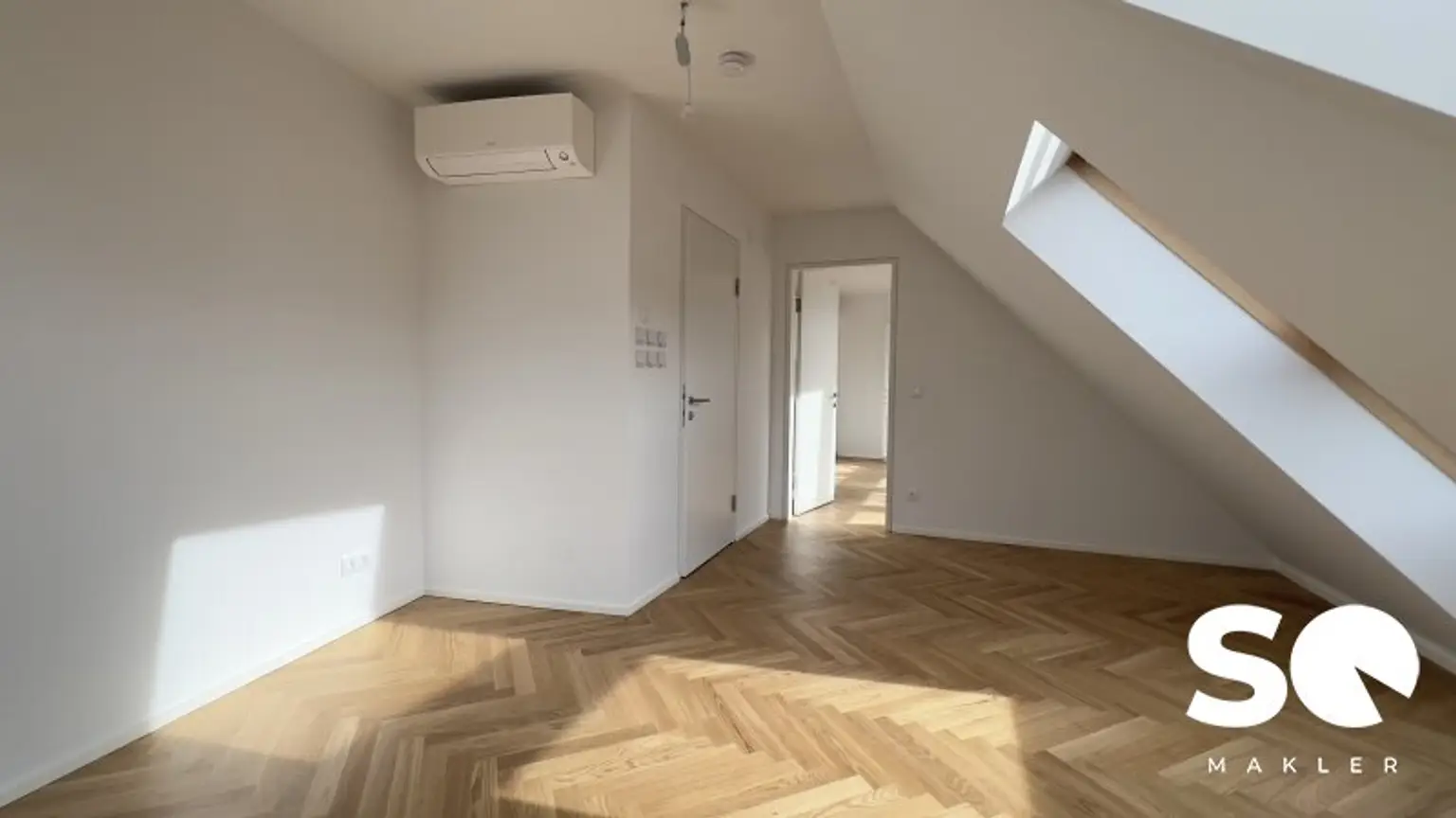 # SQ - EXKLUSIVE DACHGESCHOSSWOHNUNG IN 1030 WIEN - SEIDLGASSE - 2 ZIMMER - TOP 15