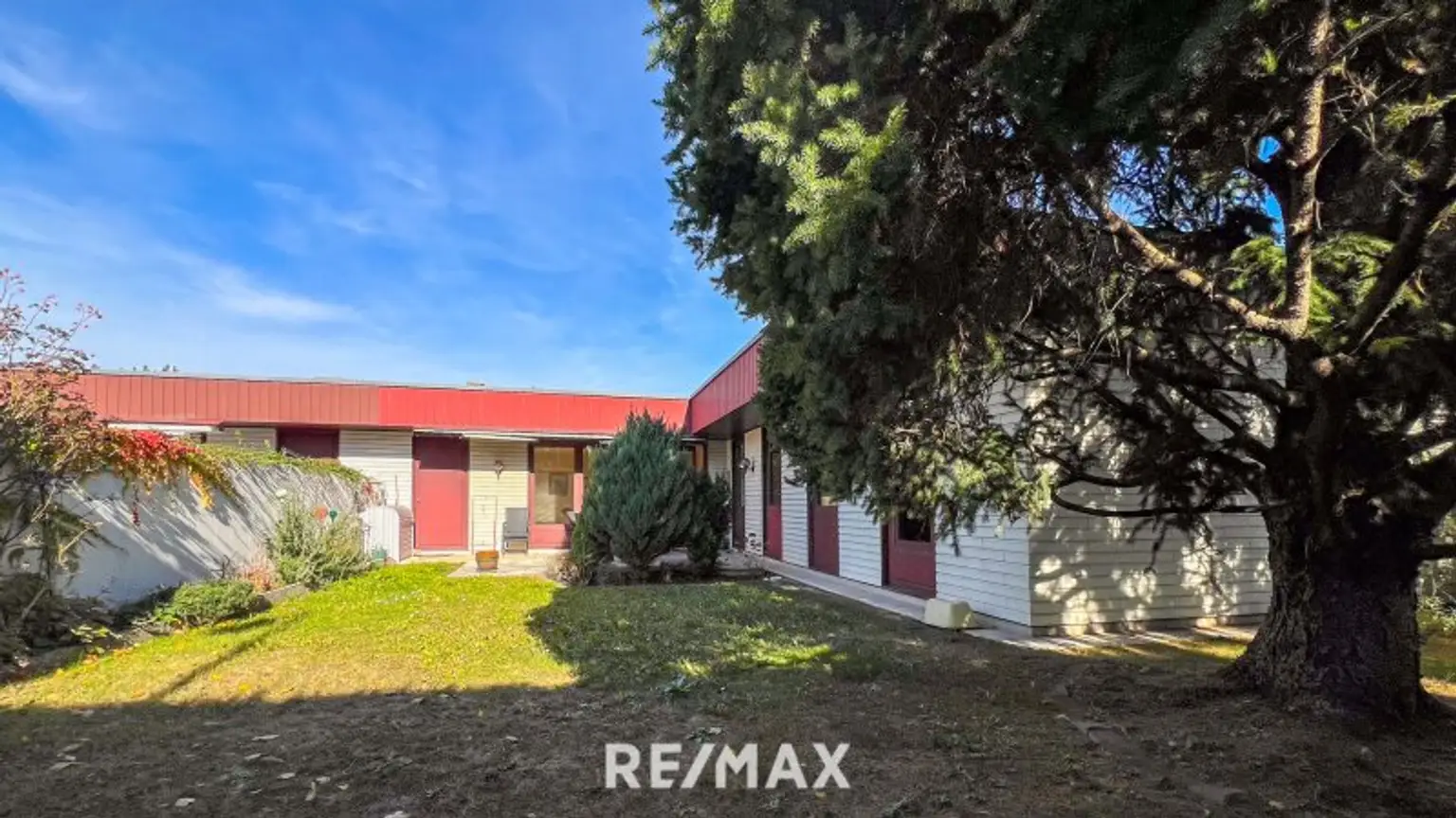 Bungalow - 4-Zimmer mit Pool und Sauna sowie privater Garten