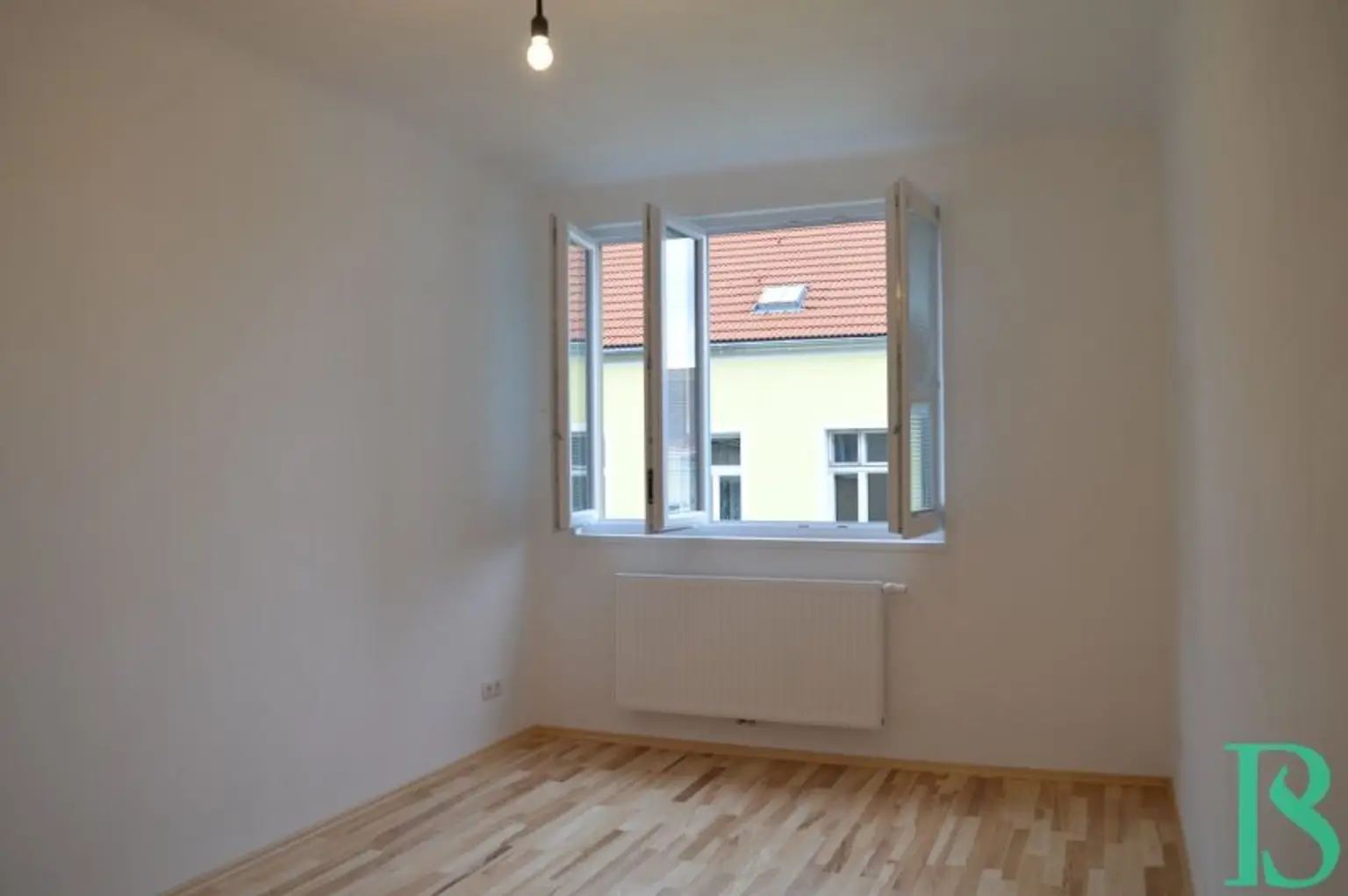 Sonnige, top renovierte 3-Zimmer Wohnung - Studenten willkommen