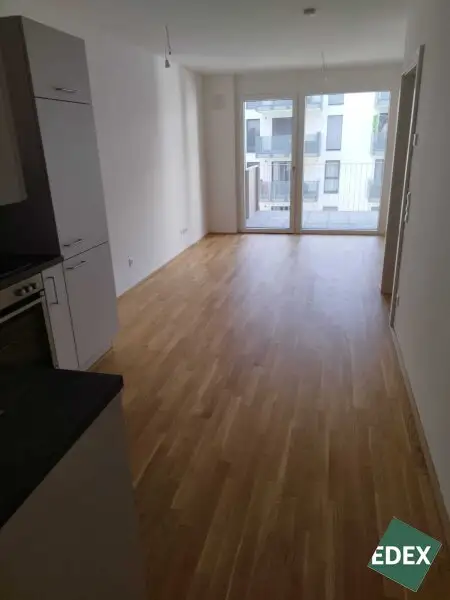 Moderne 2-Zimmer-Wohnung mit Balkon nahe U1 Rennbahnweg ab November