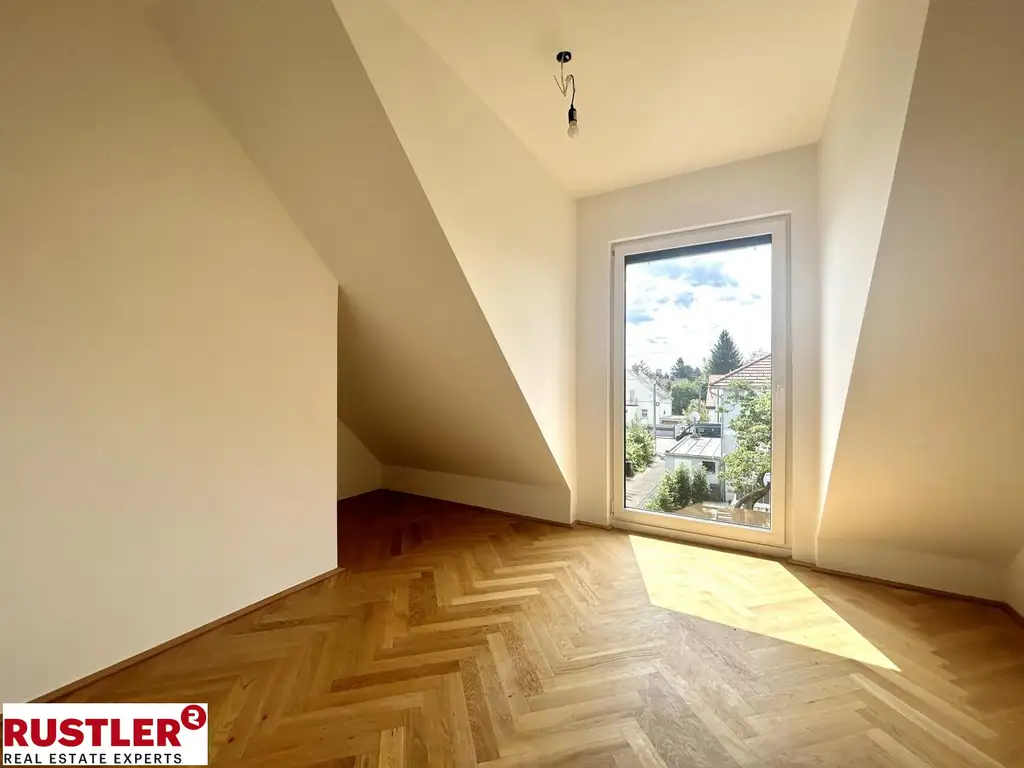 Exklusive Dachgeschosswohnung in Grünruhelage - zu verkaufen