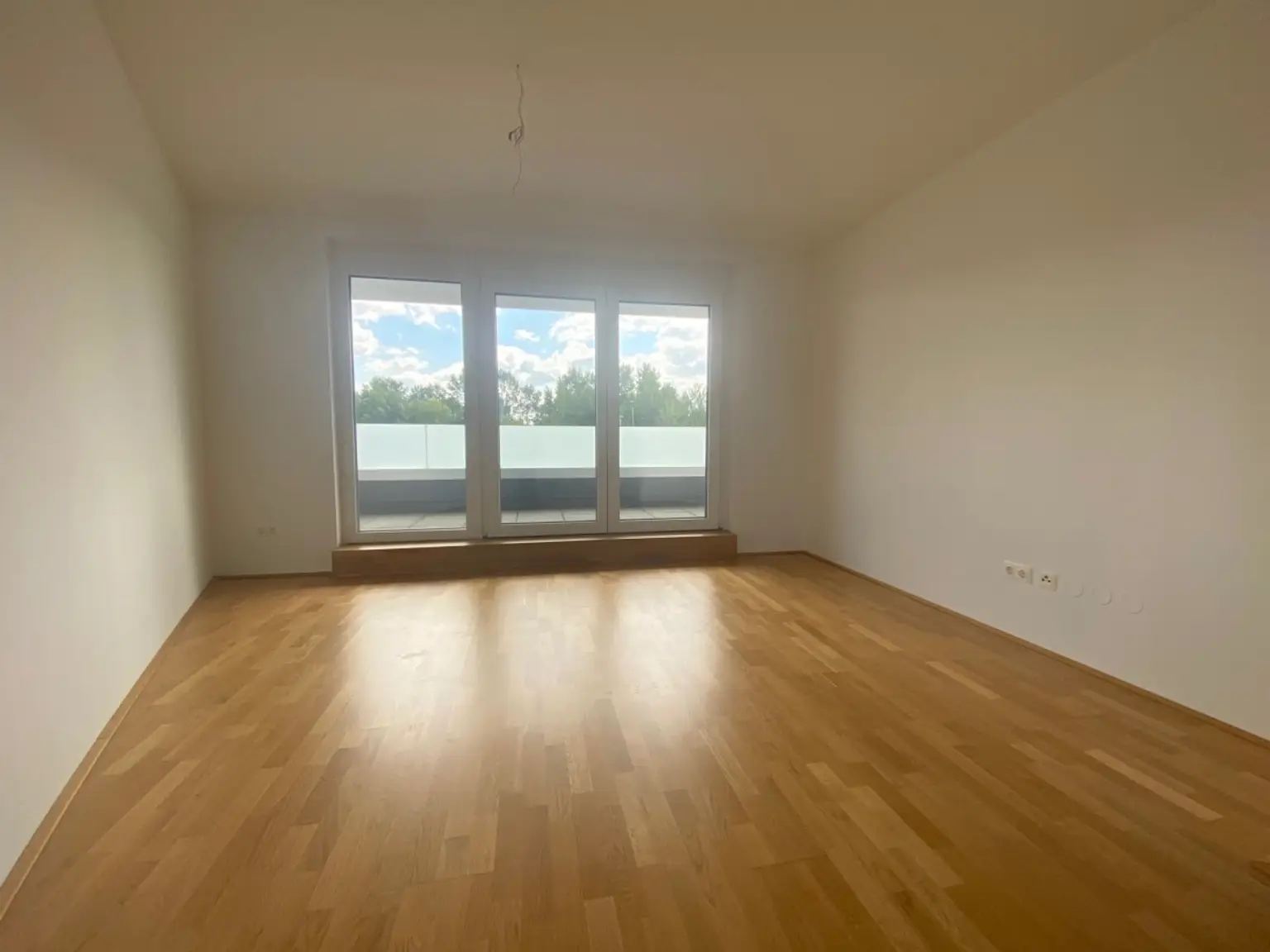 14 | NEU ++ VIER Zimmer mit TERRASSE und GARAGENPLATZ | Prima Service Immobilien