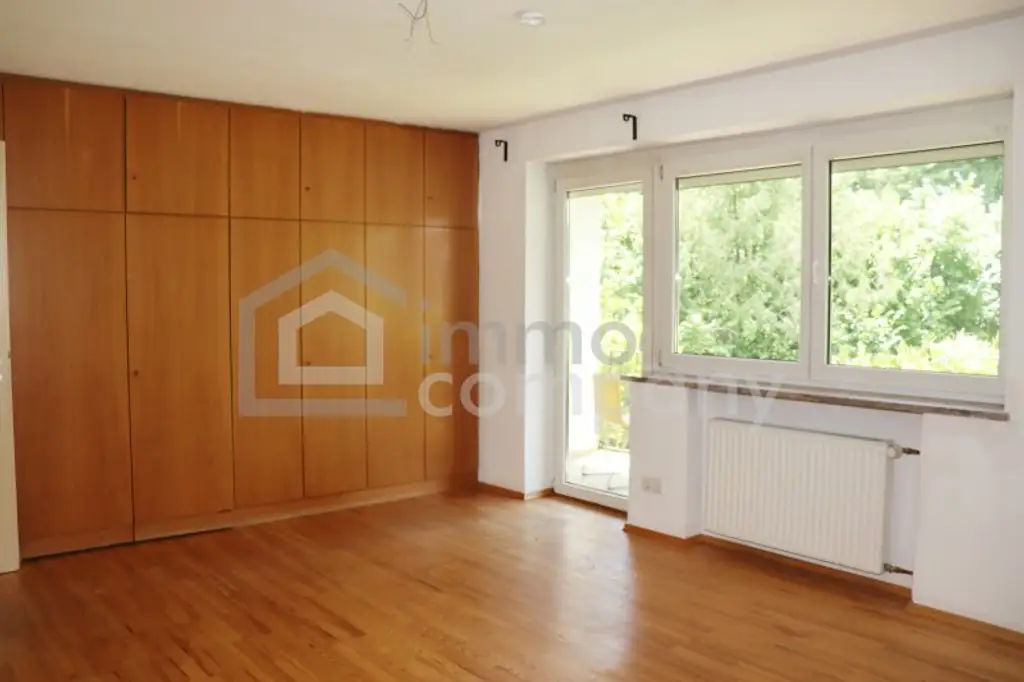 Take it change it or leave it - Einfamilienhaus mit großem Garten in der Alten Burgau !!!