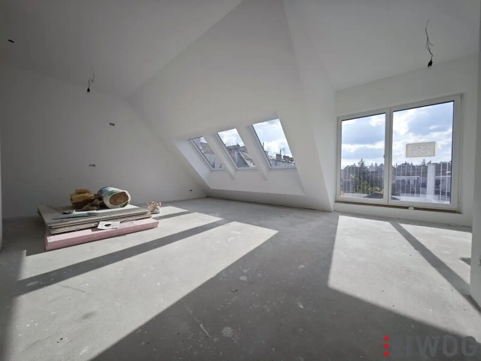 ERSTBEZUG | DG-Terrassenwohnung mit 3 Zimmern | Klima & Luftwärmepumpe | Tiefgaragenplatz | Nähe Liesing & Riverside