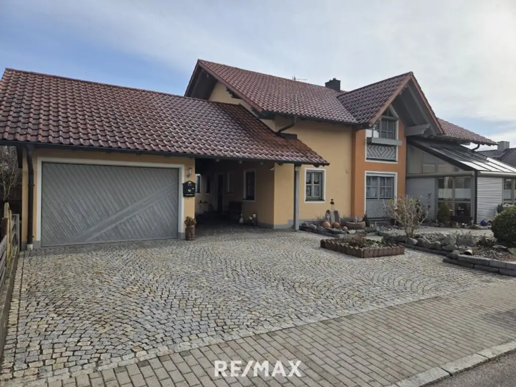 Gemütlich und großzügig ! Einfamilienhaus in Kirchdorf am Inn