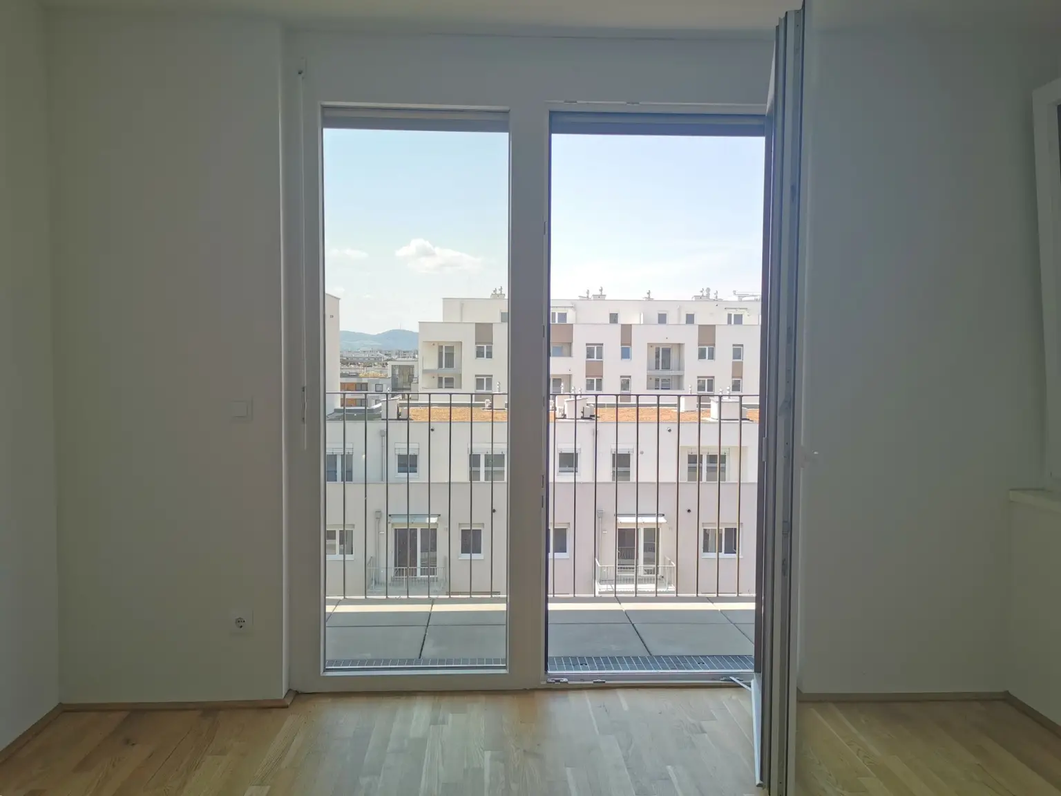 2-Zimmer Neubau Mietwohnung mit Loggia in zentraler Lage nähe U1!