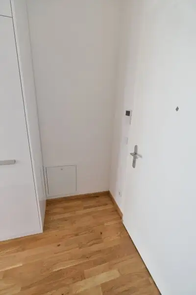 Süd-Garconniere MIT VERMIETGARANTIE / 2. Stock, Balkon (neben neuer U2-Station Reinprechtsdorfer Straße)