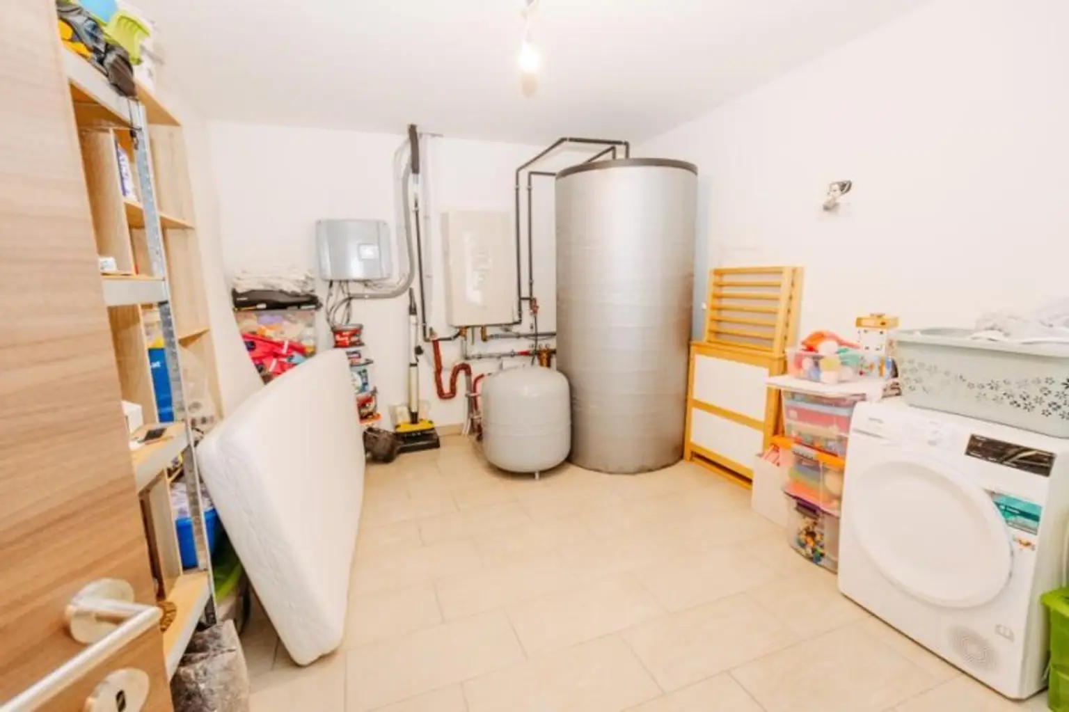 Verträumtes Bauernhaus neu adaptiert (2013) mit Toreinfahrt, Pool, Stadel und Schuppen