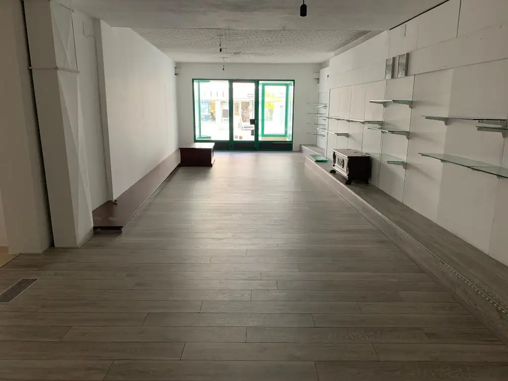 Großzügiges Wohnhaus inkl. Geschäftslokal/Büro im Zentrum von Mattersburg