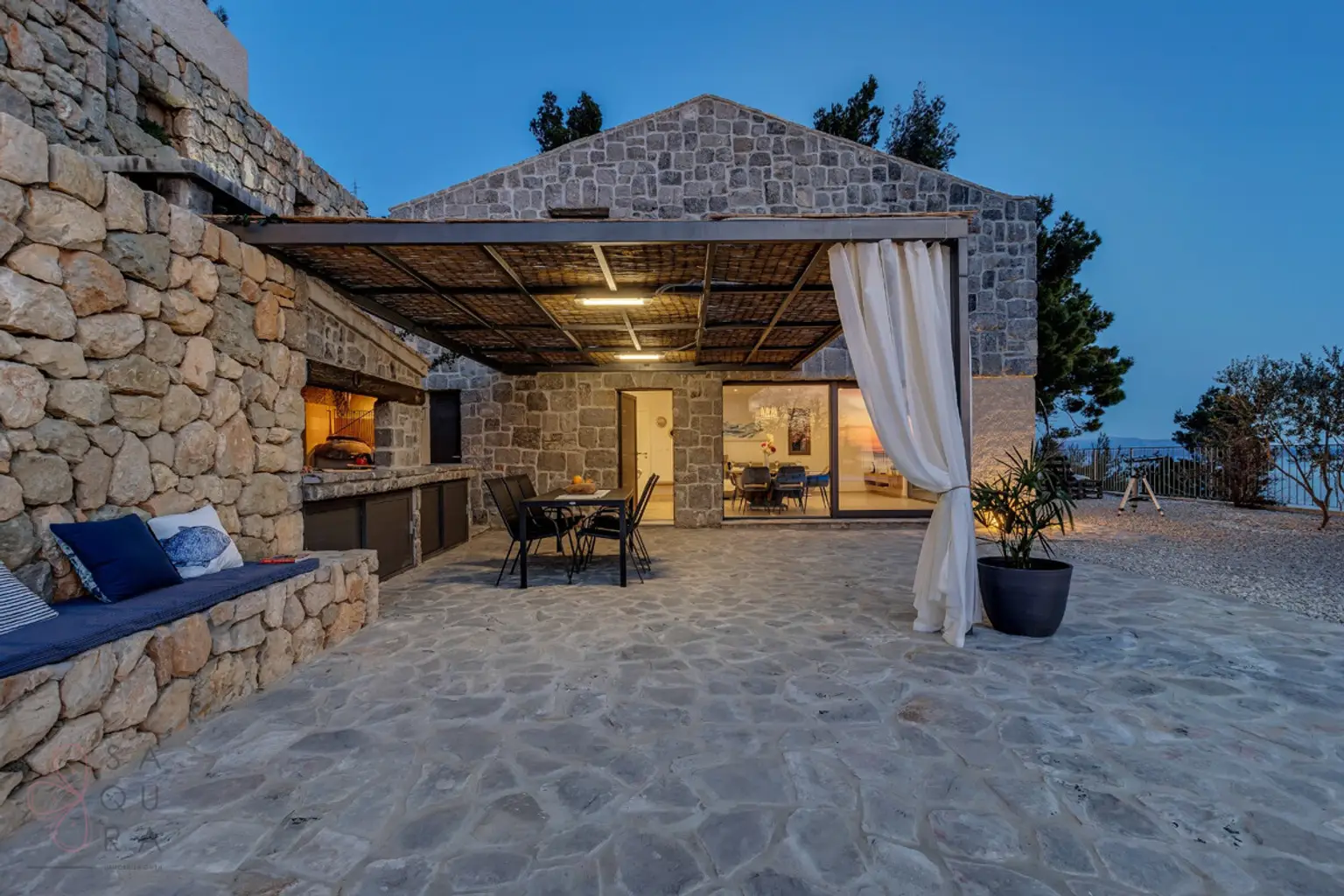 Stone Mansion Makarska – Mediterrane Eleganz mit Investitionspotenzial