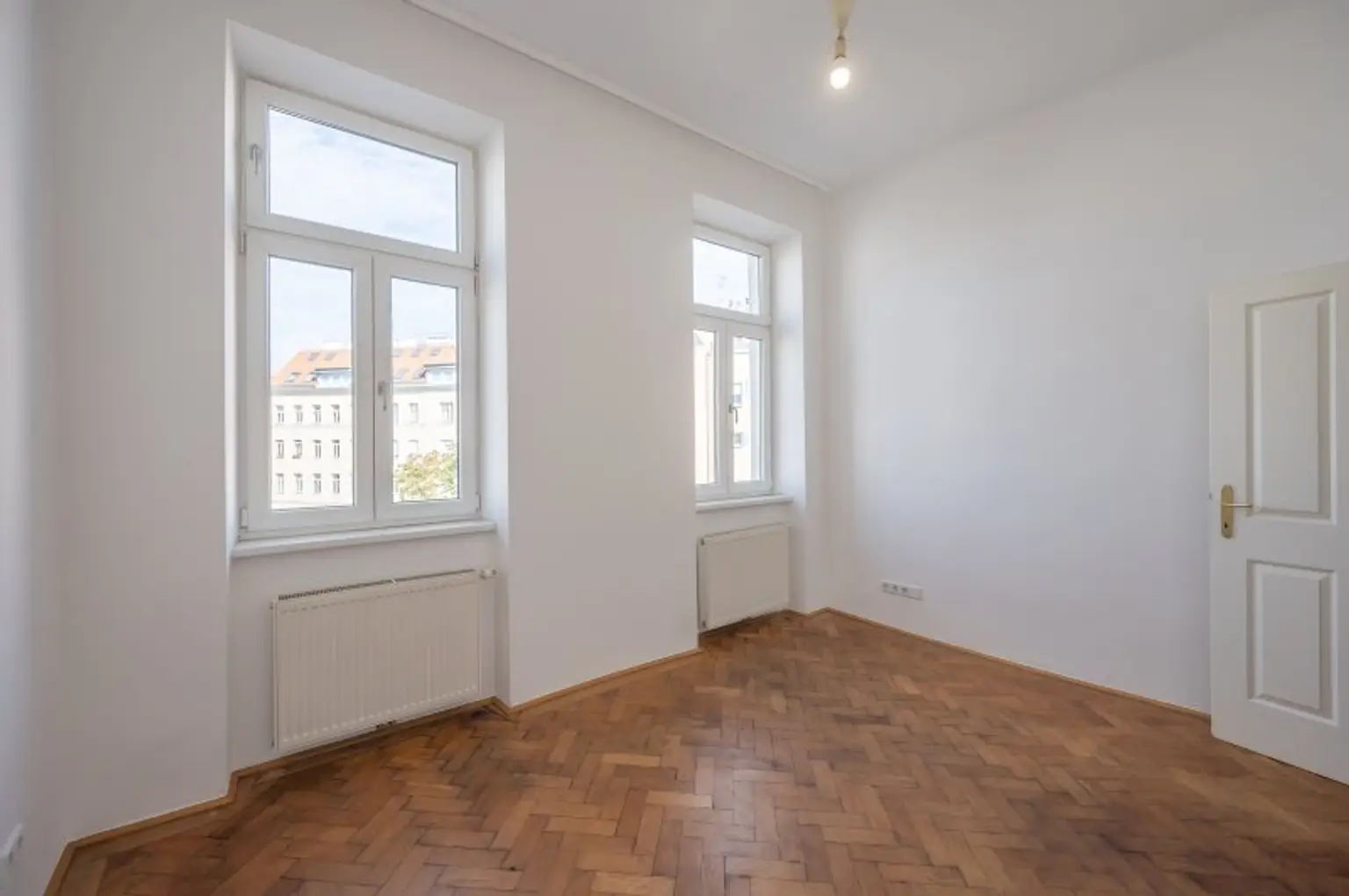 ++NEU++ Bezugsfertig: gepflegte 2-Zimmer Altbauwohnung in toller Lage!