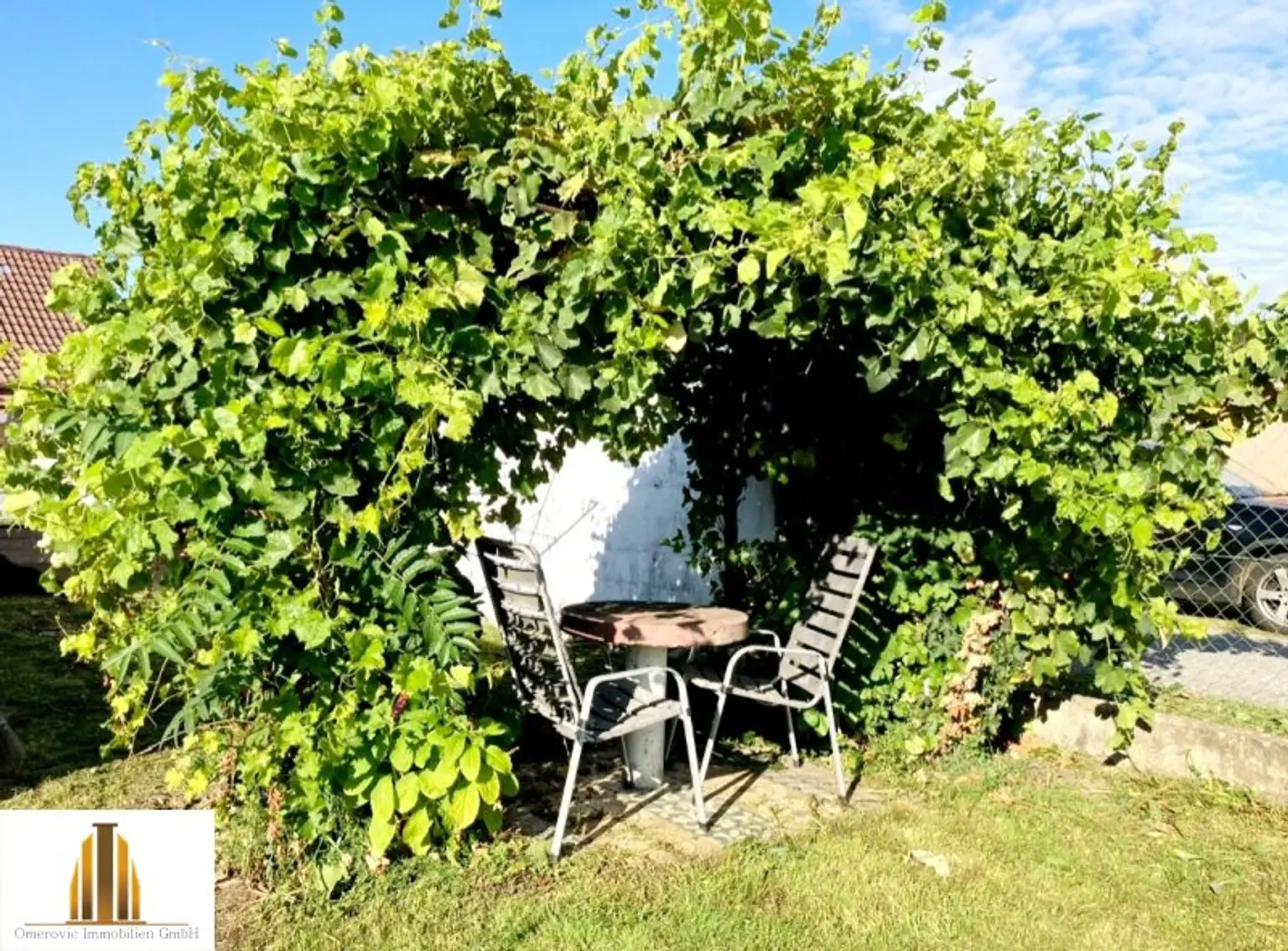 Hübsches, gepflegtes und ebenerdiges Landhaus mit uneinsichtigem Innenhof, großem Garten und Garage, in Seefeld im Weinviertel, Nähe Hollabrunn!