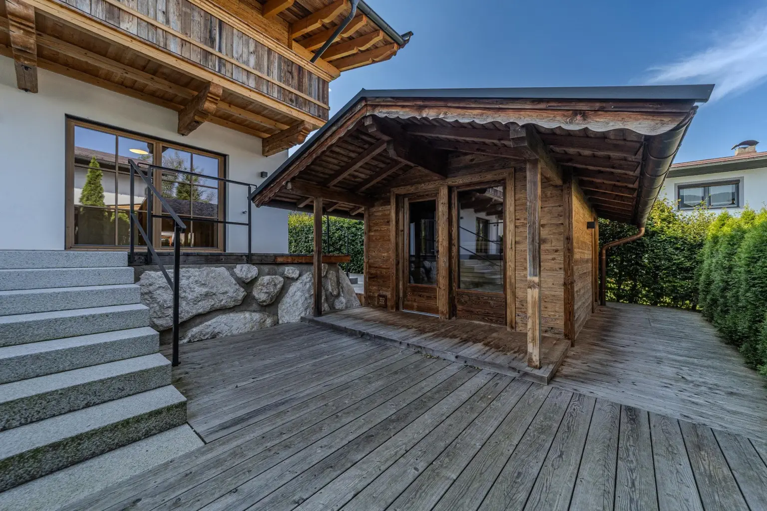 Traumhaftes Alpenchalet mit Outdoor Pool und Saunahaus