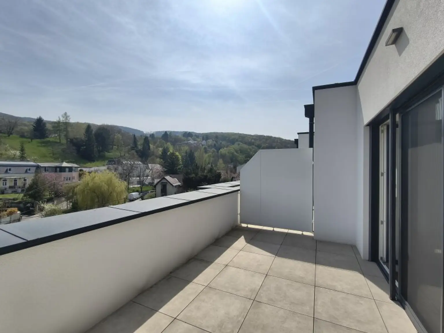 WOHNEN AM TOR ZUR NATUR – UND DOCH GANZ NAH AN WIEN - EXKLUSIVES TOWNHAUS AUF EIGENGRUND IN WEIDLING